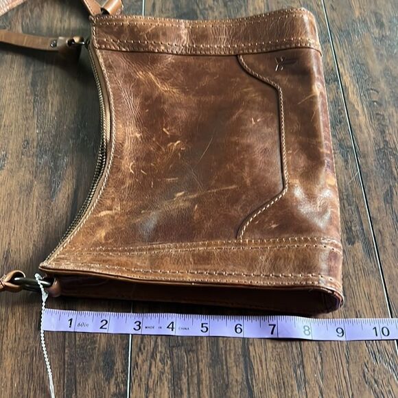 Frye Leather Melissa Zip Crossbody Cognac,Bag purse awesome distressed look - Picture 8 of 10